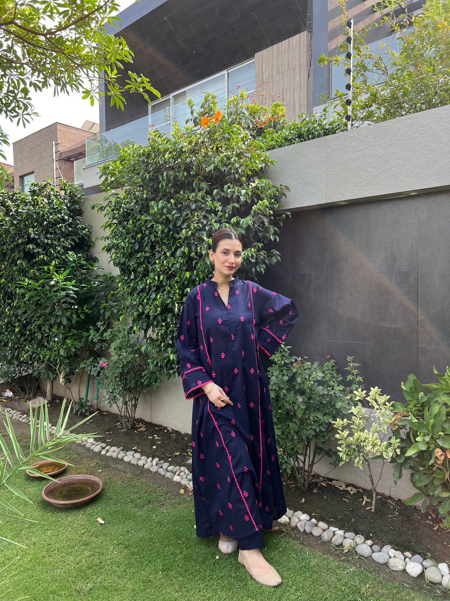 2PC Multi Embroidered Qalidar Set